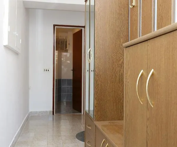 With Parking Space Orebic, Peljesac - 10101 Apartamento *